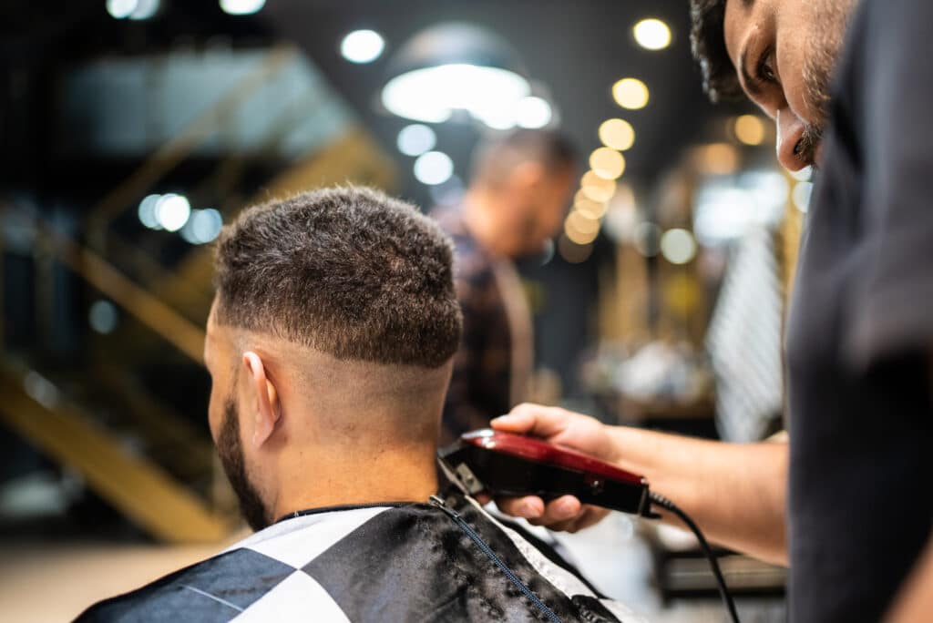le-degrade-classique-homme-american-barber-school-1